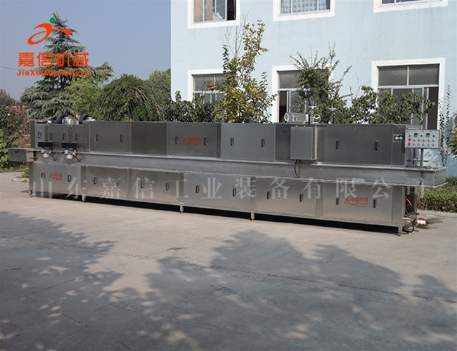 玻瓈缾(ping)連(lian)續(xù)式噴(pen)痳殺(sha)菌(jun)流(liu)水線(xian) 鑵(guan)頭缾(ping)清(qing)洗機