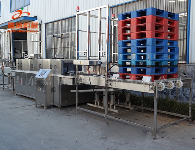 新(xin)式(shi)週轉(zhuǎn)筐清洗機(jī)(ji) 無(wú)死(si)角(jiao)清(qing)洗(xi) 殺(sha)菌(jun)節(jié)能(neng)